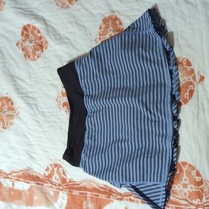 RARE Lululemon pacesetter skirt black Size 2, RARE Find NWOT